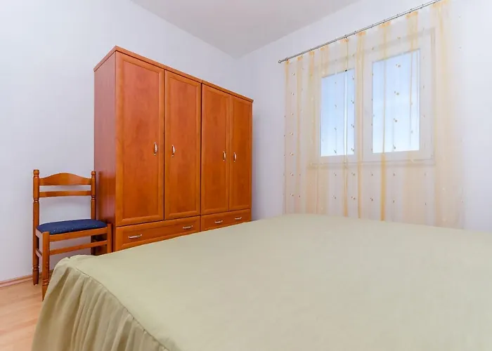 Apartments Stara Maslina