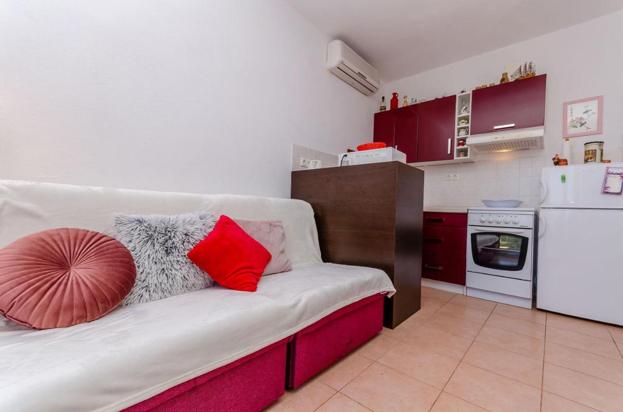 Stara Maslina Apartment Slatine